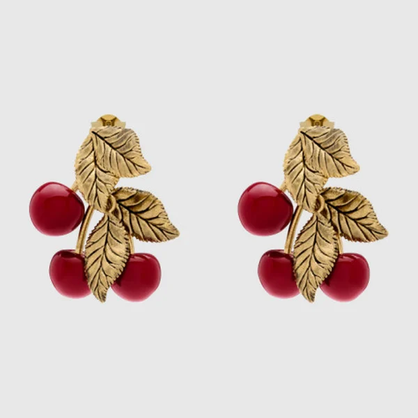 생로랑 에나멜 메탈 체리 이어링 820636